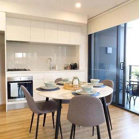 Modern 1 Brm Apartment With Pool Close To Beach-3