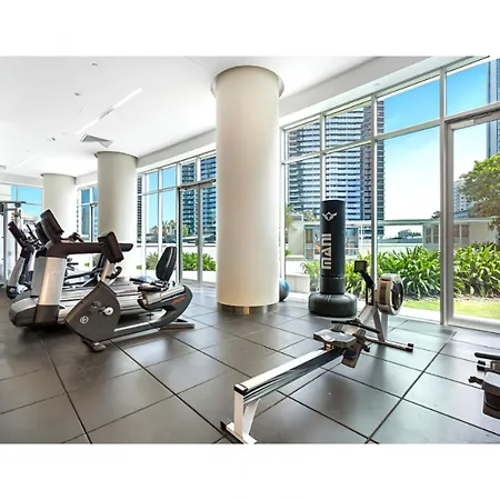 2-Bed Apt In Surfers Paradise With Pools And Gym-2