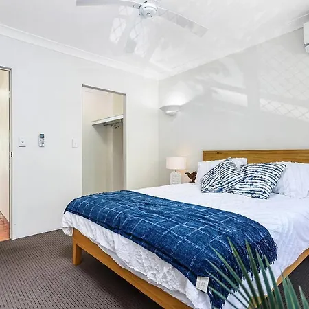Currumbin Sands Beachfront Retreat-2