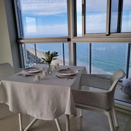 Peninsula Surfers Paradise - Hosted By Coastal Letting Co.-2