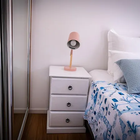 Entire Beachside 2 Bedroom Unit-2