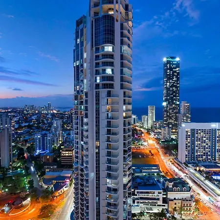 Self Contained Apartments At Chevron Renaissance - Privately Managed - Wow Stay-3