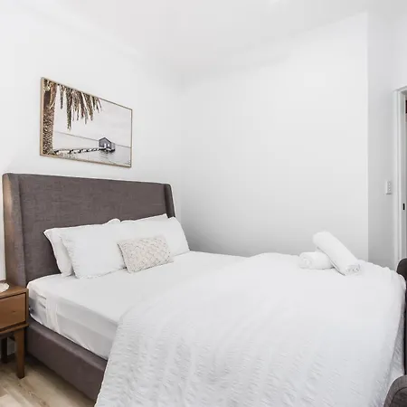 The Laneway Villas By Burleigh Letting Company-3