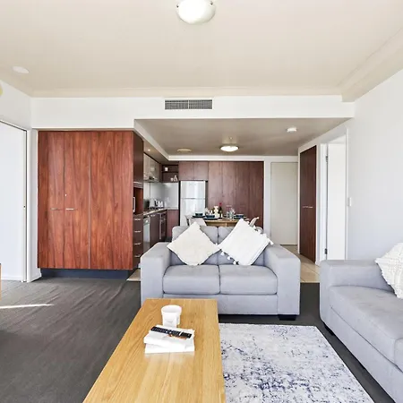 Kids Stay Free In Hinterland View 2 Bedroom 1 Bathroom Apartment At Chevron Renaissance- Q Stay-2