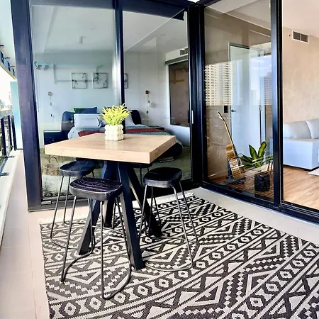 Deluxe 1Br Couple & Family Ocean Apartment, Circle On Cavill, Surfers Paradise-3