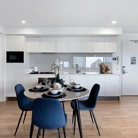 Ruby Building - Self Contained, Privately Managed Apartments-2