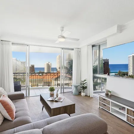 Beachside 2-Bed With Parking, Pools, Spa, Gym, Bbq-2