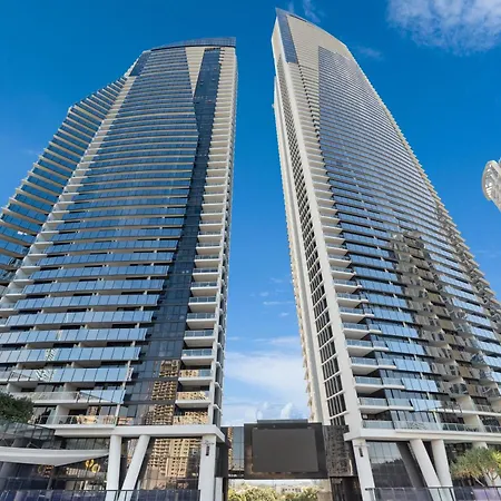 60Fl Stunning 3 Brm Apartment With Amazing View!-3