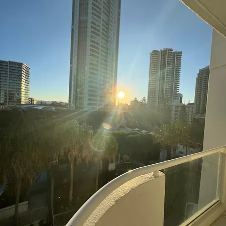 Surfers Paradise - 2B 2Bath Oceanview Apartment-3