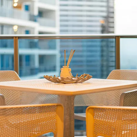Hilton Surfers Paradise Luxury Suite - 2Bedroom, Free Car Park-3