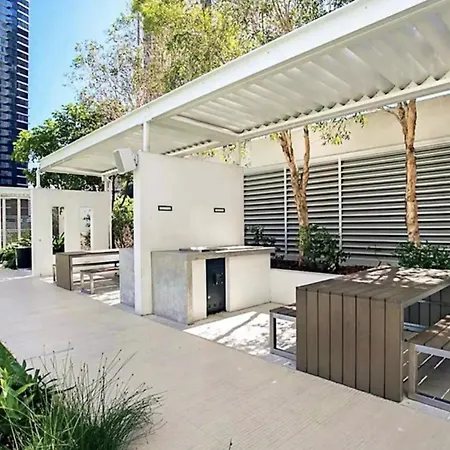 Beach Mountain View Sleeps 6 Surfers Paradise 2 Bed 2 Bath Circle On Cav & Hilton Surfers-2