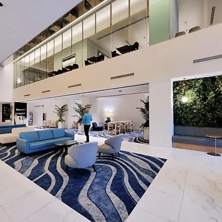 Beach Mountain View Sleeps 6 Surfers Paradise 2 Bed 2 Bath Circle On Cav & Hilton Surfers-3