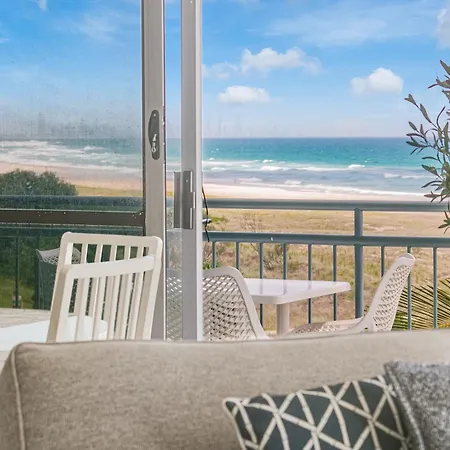 Oceanside Resort - Absolute Beachfront Apartments-2