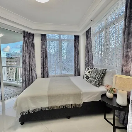 Moroccan Beachfront 2Bdr-Apt In Surfers Paradise-3
