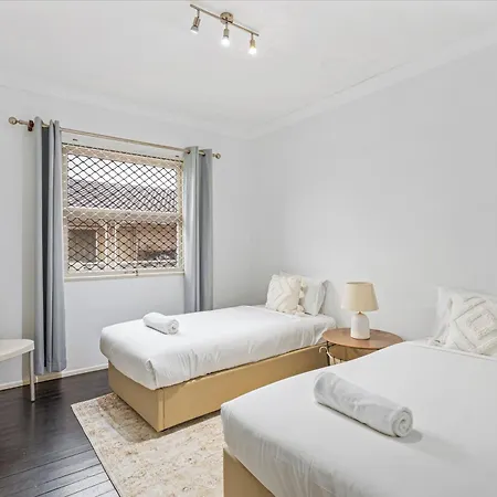 Peninsular Drive 1 Bedroom-2