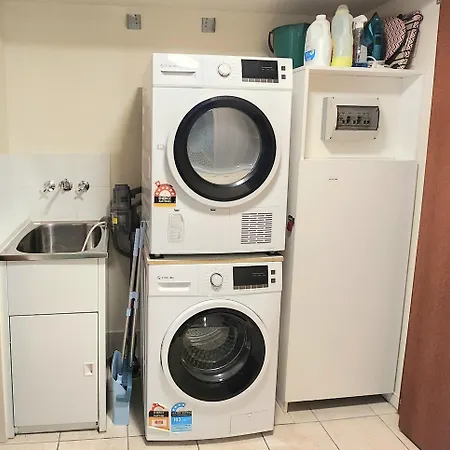 Beachside 2 Bedroom Apt In The Heart Of Surfers Paradise - Chevron Renaissance - Free Parking-2