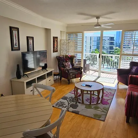 Broadbeach Holiday Apartments-3