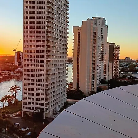 Bellagio@Chevron, Luxe, 2 Bedroom Apartment In The Heart Of Surfers Paradise!-3