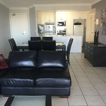 Broadbeach Holiday Apartments-2