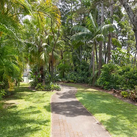 Paradise Grove Holiday Apartments-2