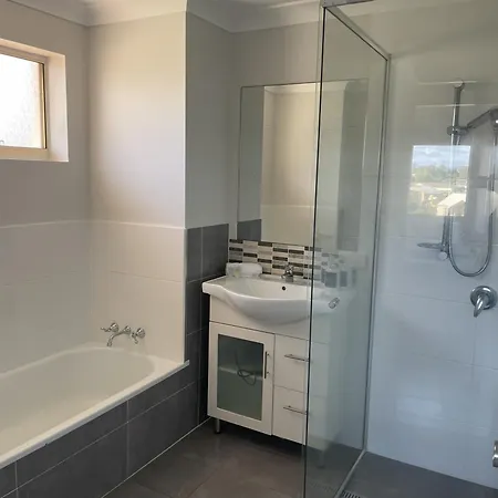 Bayview Beach Holiday Apartments-2