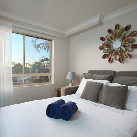 Bila Vista Kirra Beachside Apartments-3