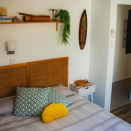 Surf Shack In Iconic Rainbow Bay - Coolangatta Qld-2