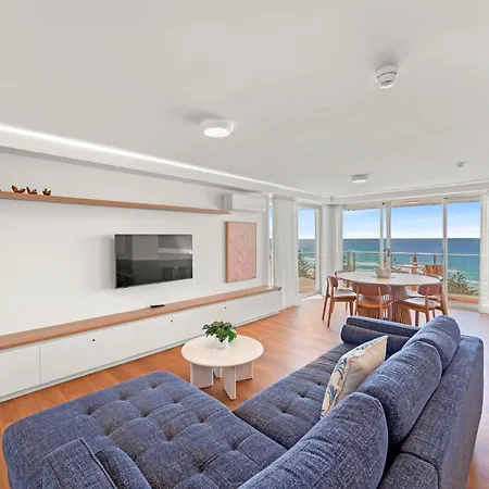 Pacific Regis Beachfront Holiday Apartments-3