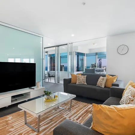 Luxury 3 Bedroom Apartment With Ocean Views - Coast Hm-2