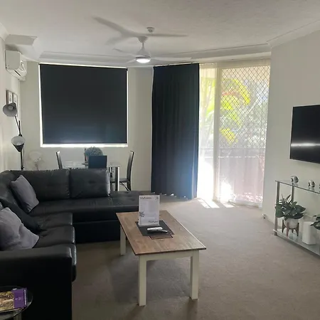 Serenity In Surfers Paradise-3