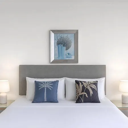 Contessa Holiday Apartments-3
