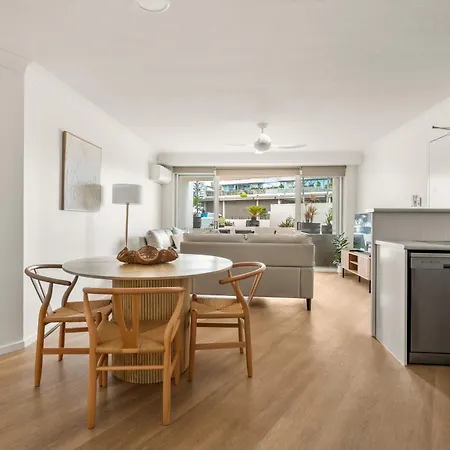 Kirra Palms Holiday Apartments-2