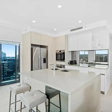 Soul Surfers Paradise: Oceanview Oasis-2