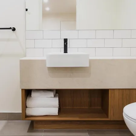Coomera Lodge Hotel-2