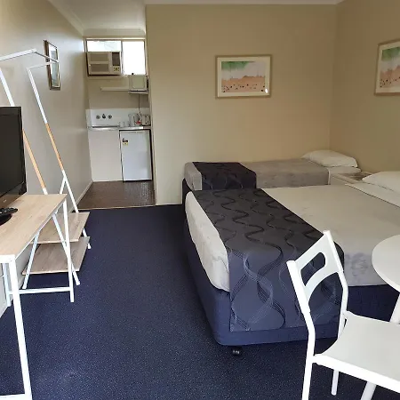 Sundale Motel-2