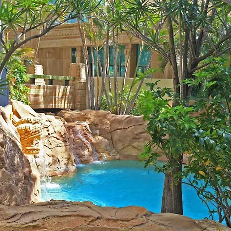 Holiday Holiday Sun City Apartments-3
