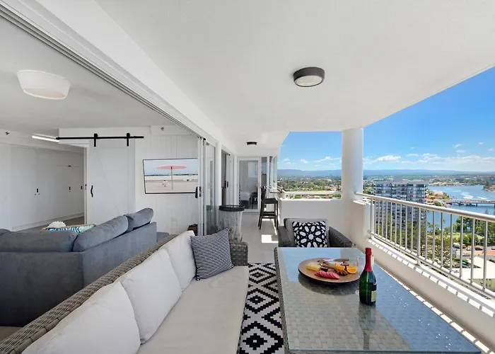 Awesome Beach And River Views 3 Bedrooms Adobe Gold Coast