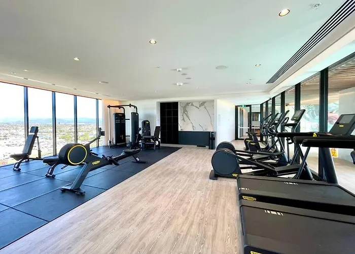 New Impressive 180° River View 1 Bed Apt With Pool 47F Apartment Gold Coast