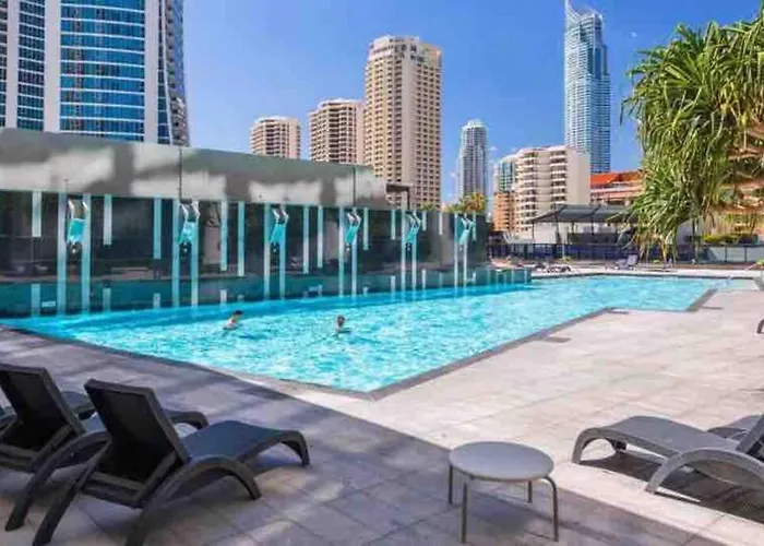 Gorgeous Apartment Spa Bath & Ocean Views Gold Coast