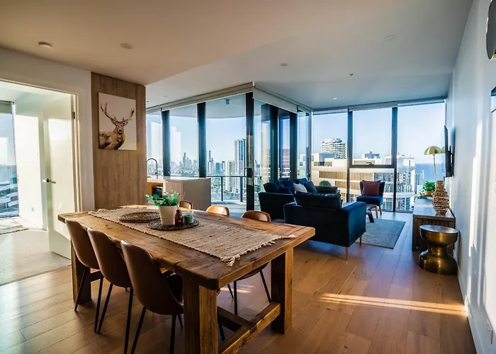 2 Bedroom Luxurious Family Apartment Next To Pacific Fair - Broadbeach Gold Coast Gc22