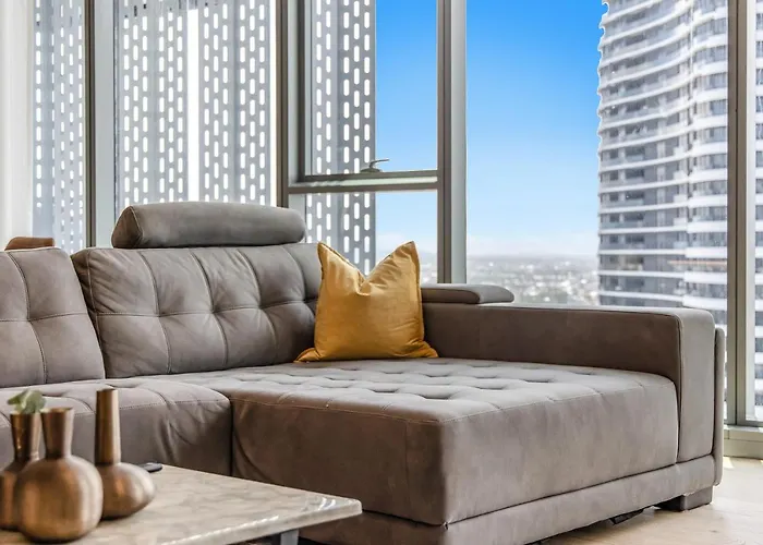 Luxurious Seaside 4Br Skyhome With Panoramic Views Gold Coast