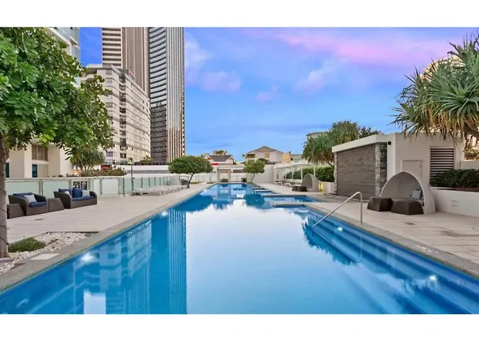 2-Bed Apt In Surfers Paradise With Pools And Gym Gold Coast