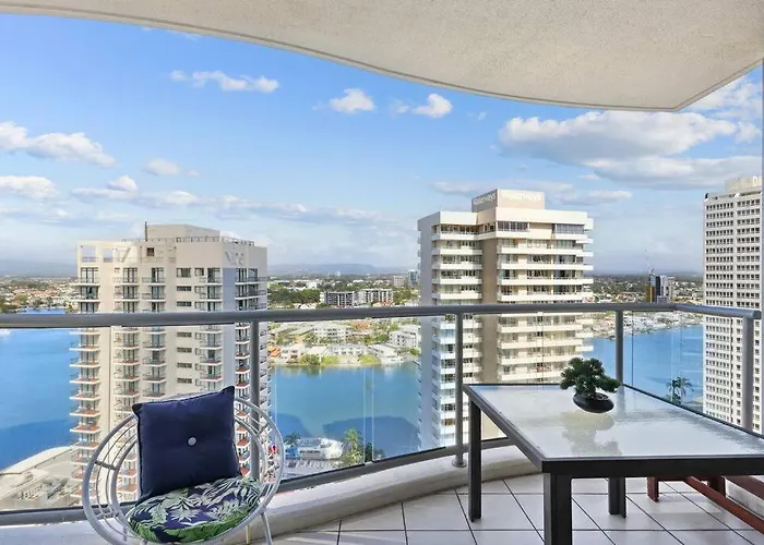 Chevron Renaissance 2 Bedroom Unit, Great Views Gold Coast