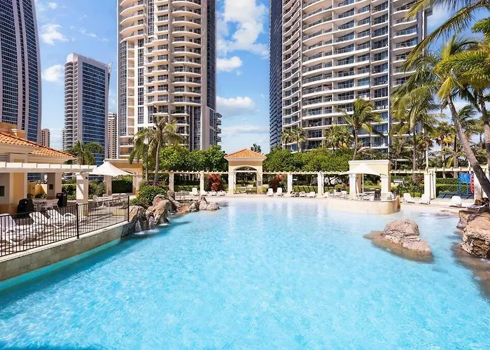Chevron Renaissance 2 Bedroom Unit, Great Views Gold Coast
