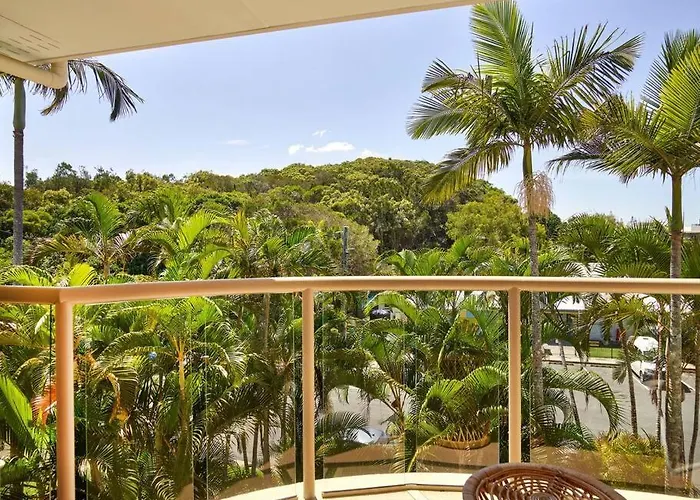Maimi Renovated 2-Bedroom Apartment Gold Coast