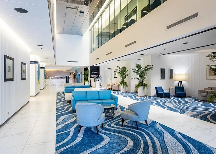 2-Bed Apt In Surfers Paradise With Pools And Gym Gold Coast