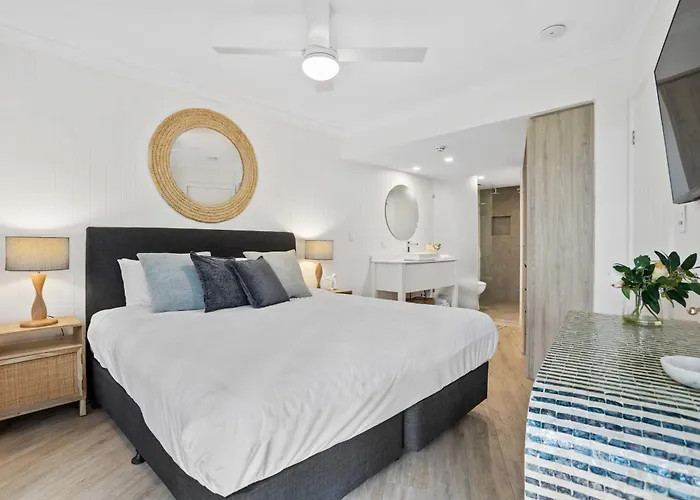 Mediterranean - Hosted By Burleigh Letting Gold Coast