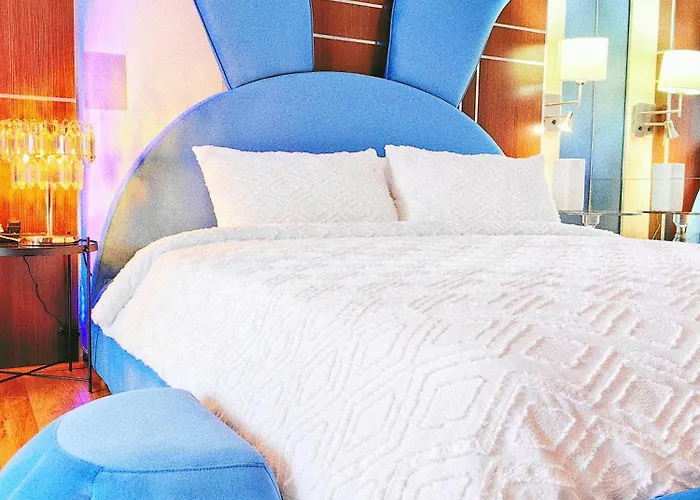 Luxury Escape! Amazing Holiday Home Ocean View Central Location Get To Everything Gold Coast