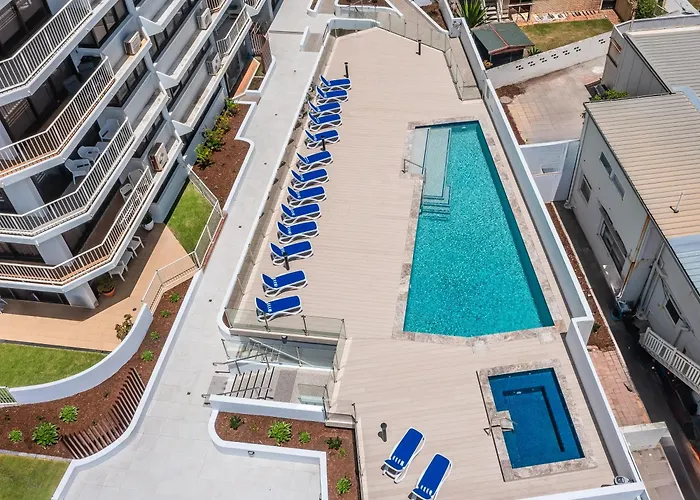 Breakers North Absolute Beachfront Apartments - Official Gold Coast