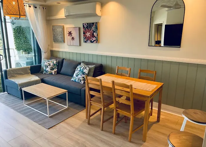 New Modern Deco' Apartment, With View, Pool, Spa And Sauna Gold Coast
